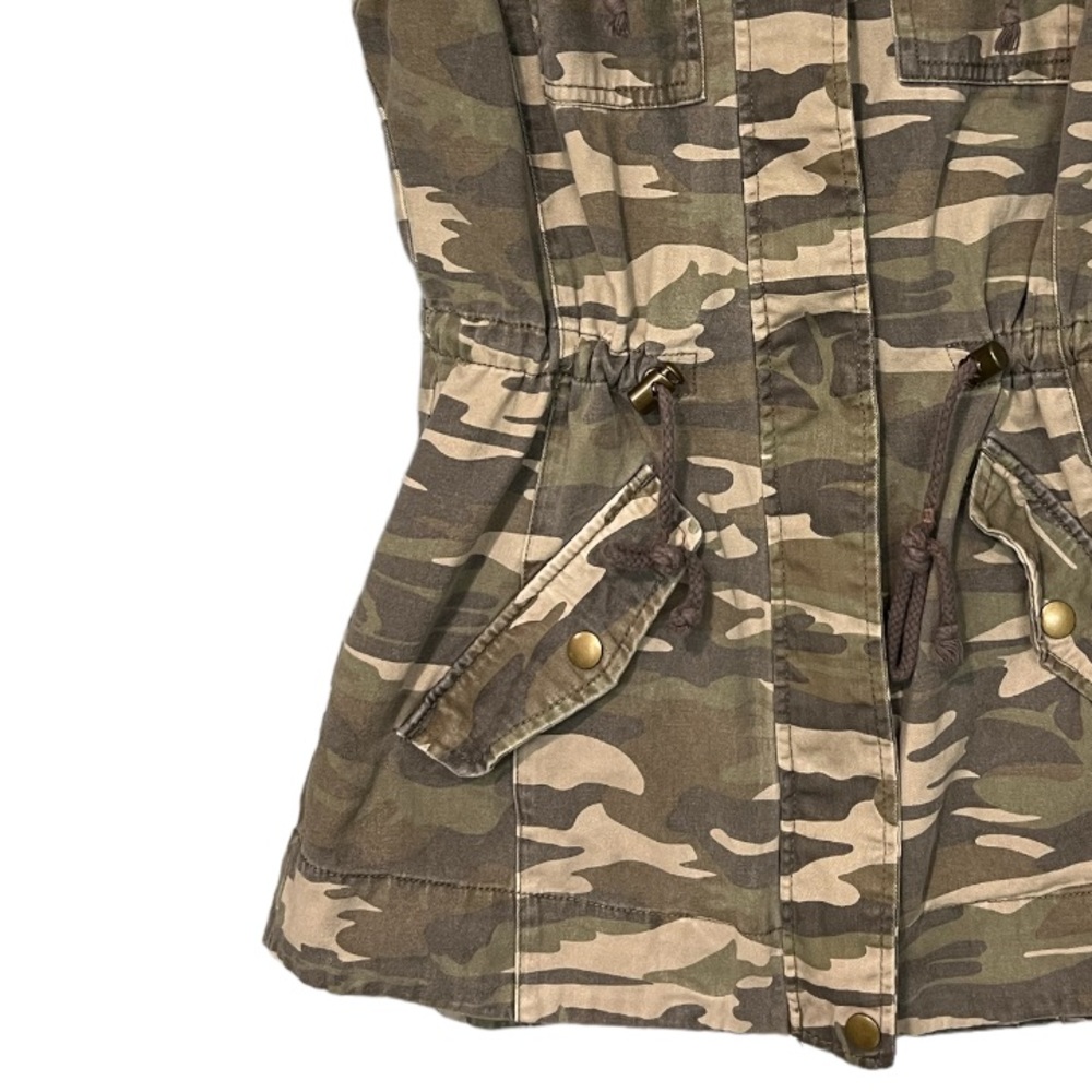American Rag camo vest. - Picture 4 of 4